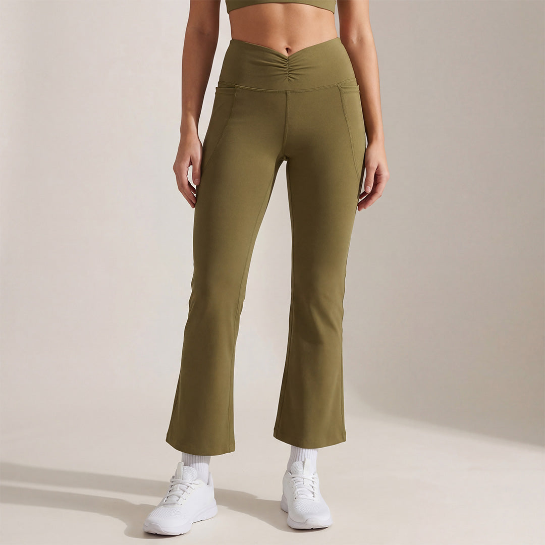 Moves in every direction.